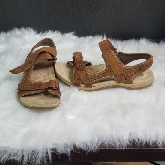 earth spirit leather sandals